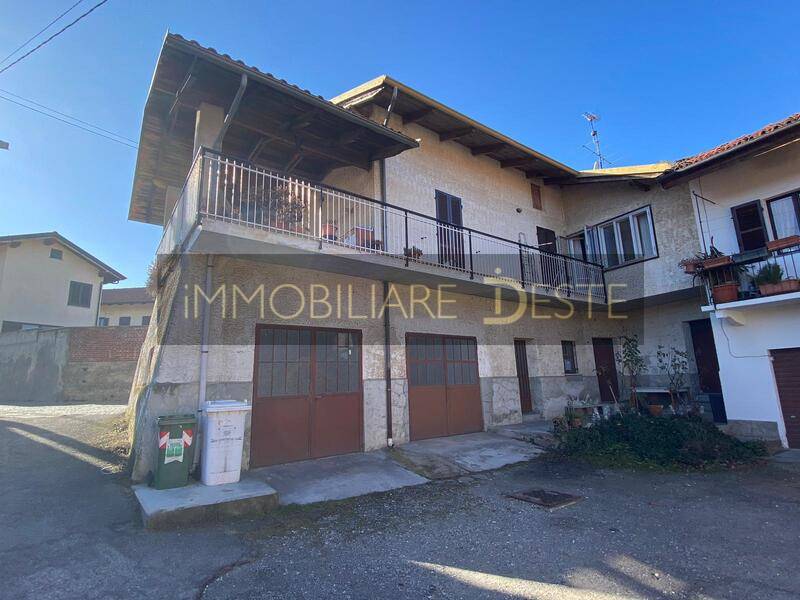 Buttigliera Alta (TO): Casa Semindipendente con Terrazzo e Box auto
